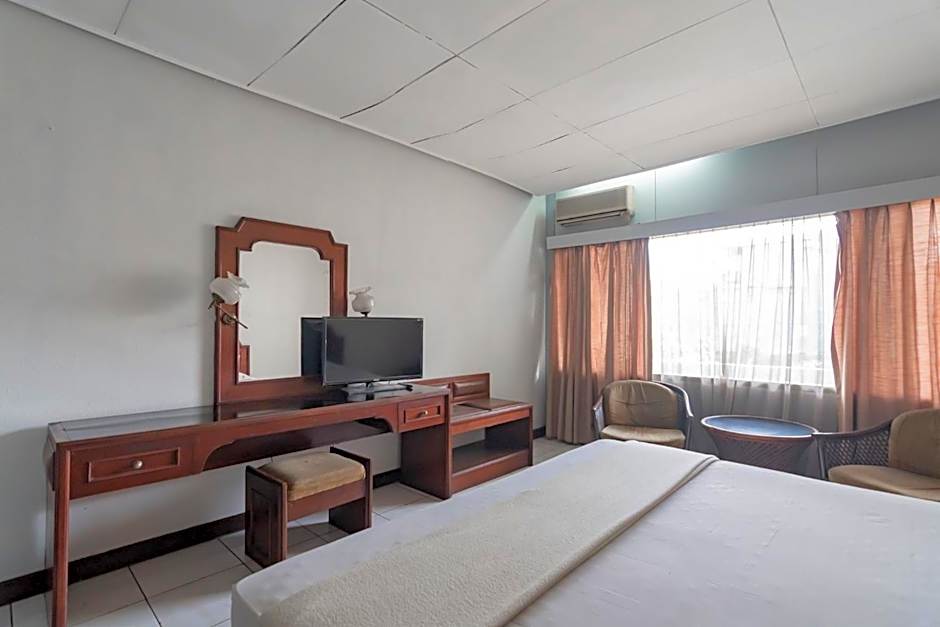 Istana Hotel Bandung Mitra RedDoorz