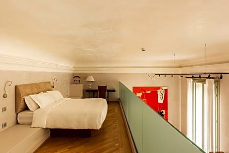 Gallery Master Suite