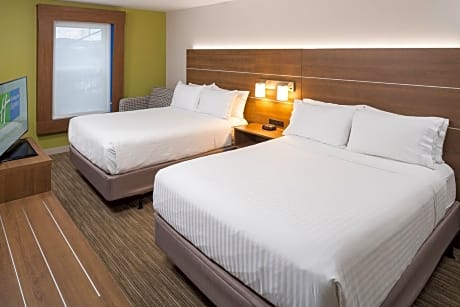 One-Bedroom Queen Suite with Two Queen Beds
