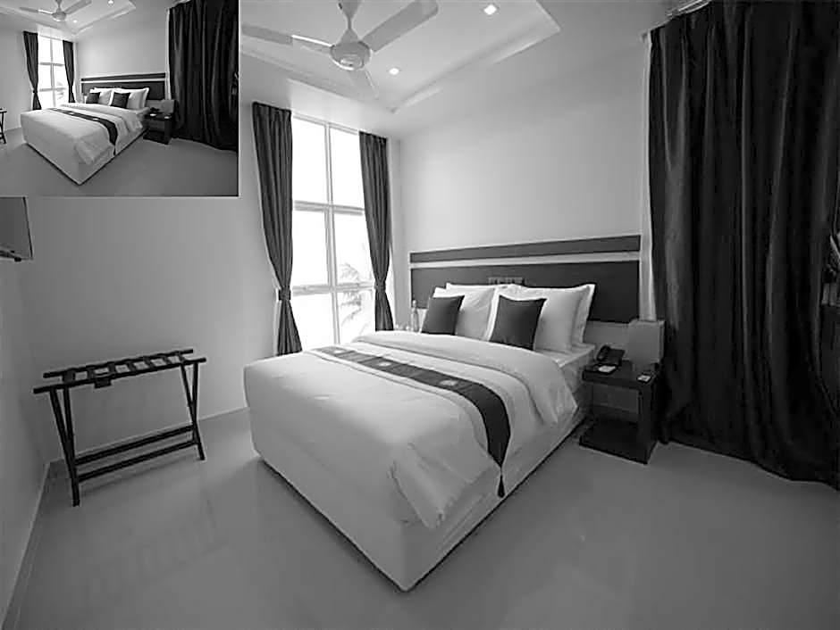 The White Harp Beach Hotel