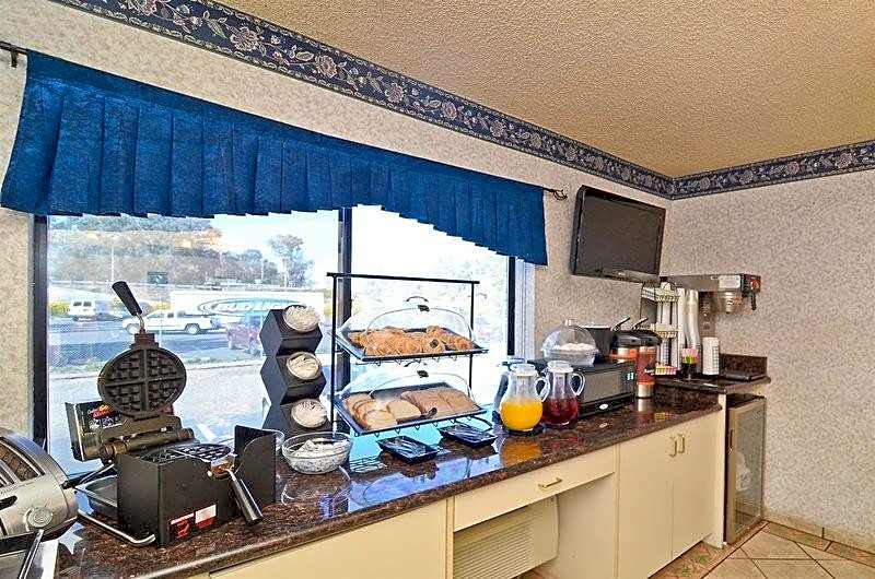 Americas Best Value Inn Stockton E at Hwy 99