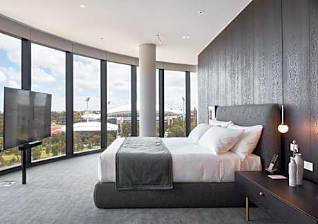 Radiance Suite with River View