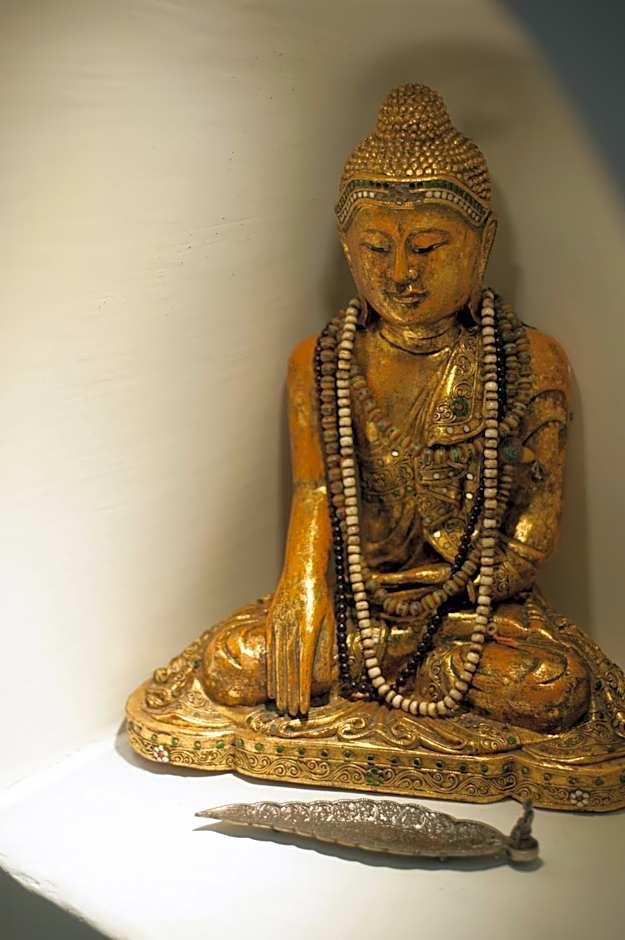 Heliophos Boutique Caves