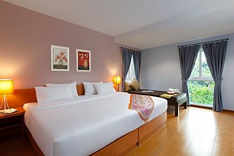 Executive Garden View Room Only with one way transfer from Suvarnabhumi Airport