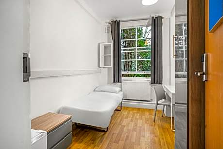 Standard Single Room with Shared Bathroom