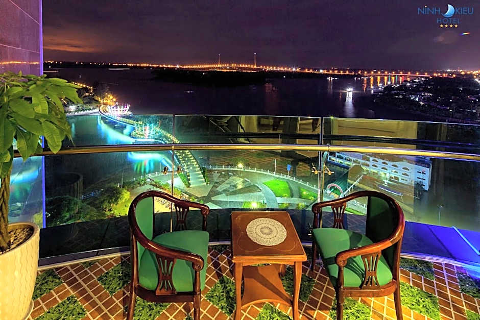 Ninh Kieu Riverside Hotel