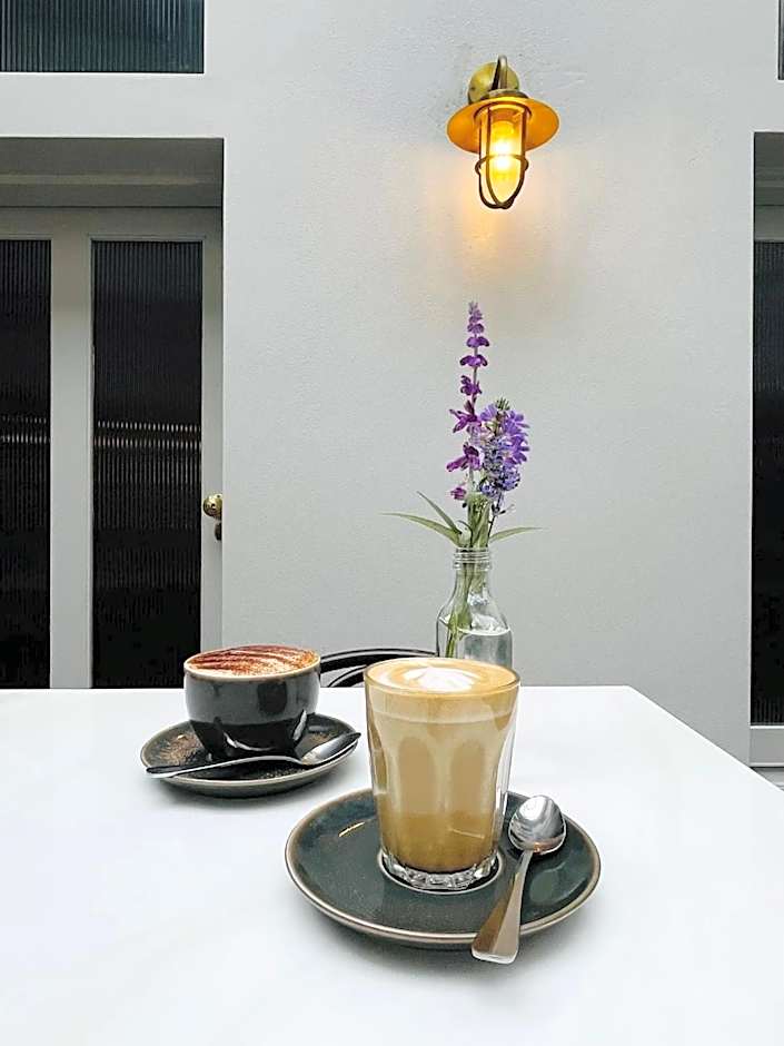 Alpine Hotel, Eat Drink Sleep