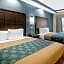 Econo Lodge Inn & Suites
