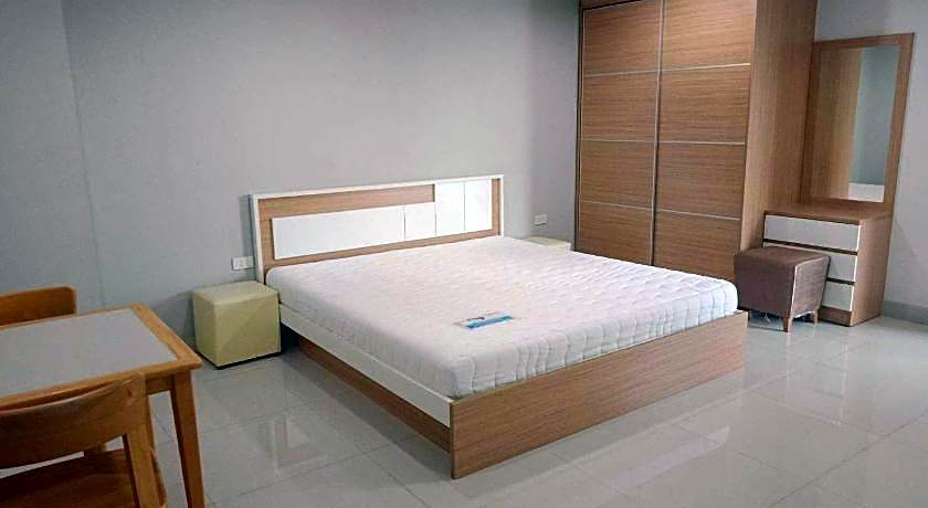 Townhouse Siam Privi Hotel