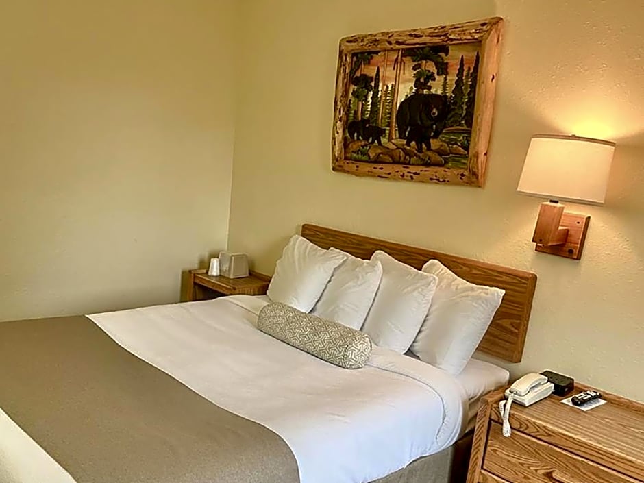Beartooth Hideaway Inn & Cabins