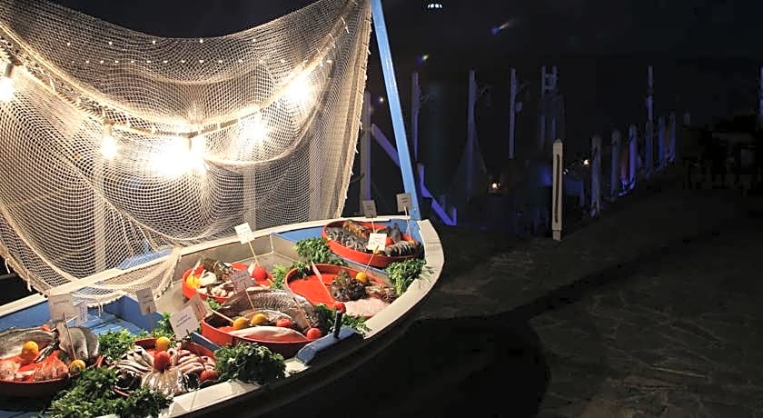 Rixos Sungate Hotel