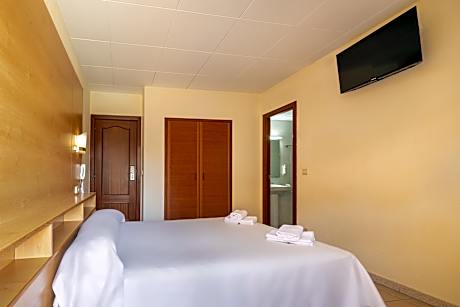 DOUBLE (1 ADULT + 1 CHILD)