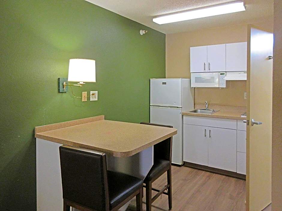 Suburban Studios Raleigh - Crabtree Valley