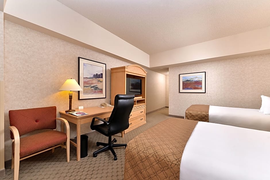 Edward Hotel and Convention Center