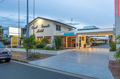 Coral Sands Motel