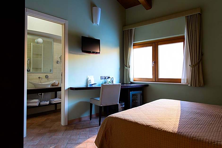 Photo 1 of 9 of 1 Double Bed or 2 Beds
