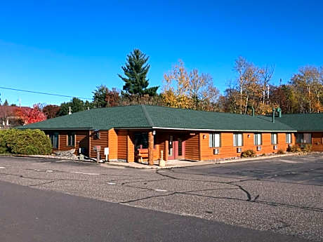 Northwoods Inn & Suites Minocqua