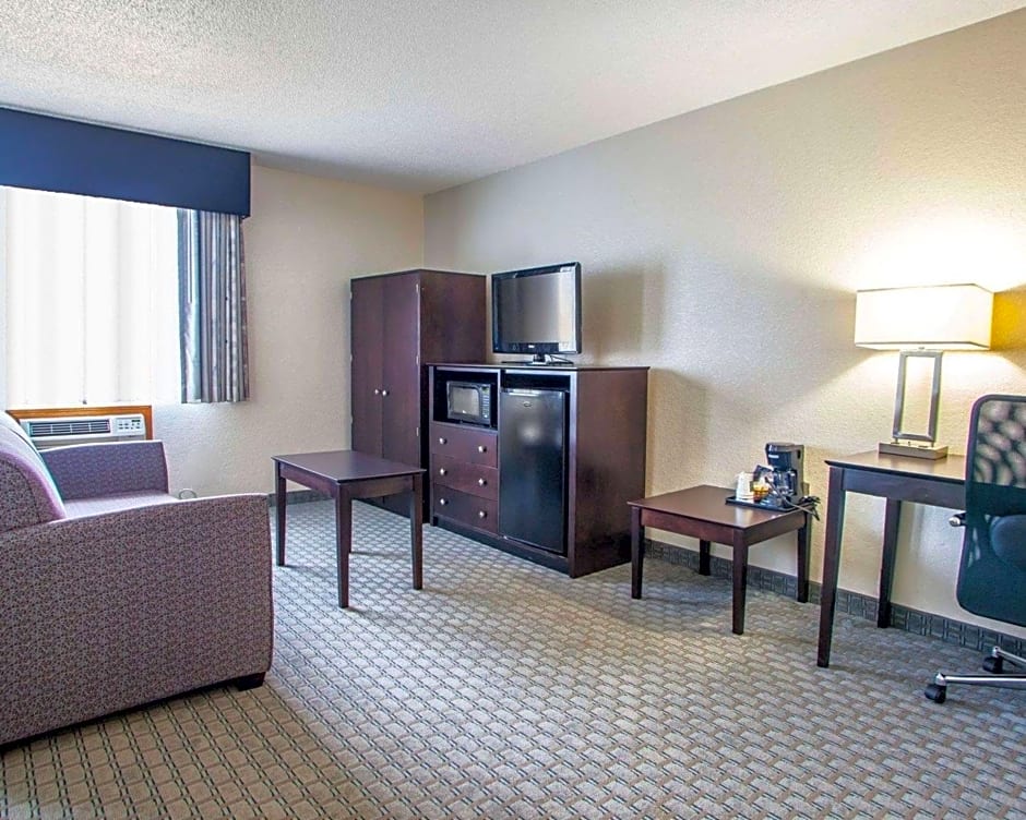 Quality Inn & Suites Ankeny-Des Moines