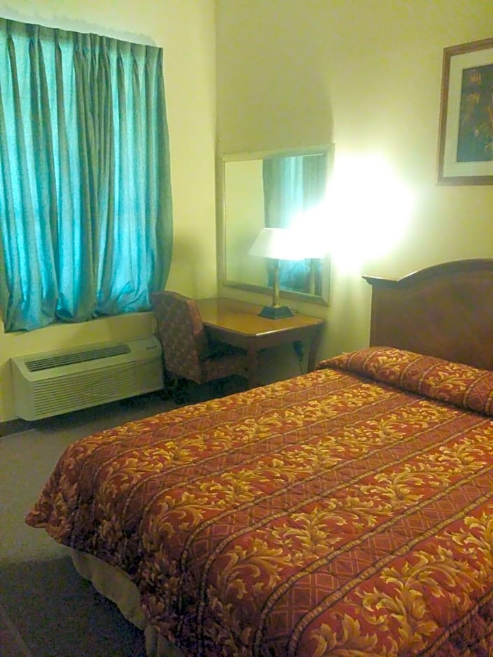 Country Regency Inn & Suites