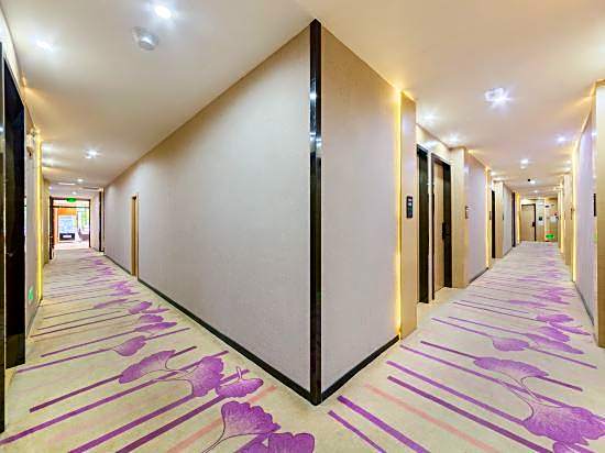 Jinsheng Hotel (Guangzhou Xiancun Metro Station)