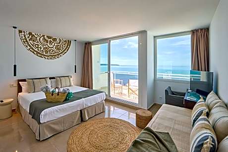 Mandala Deluxe with Sea View with Terrace