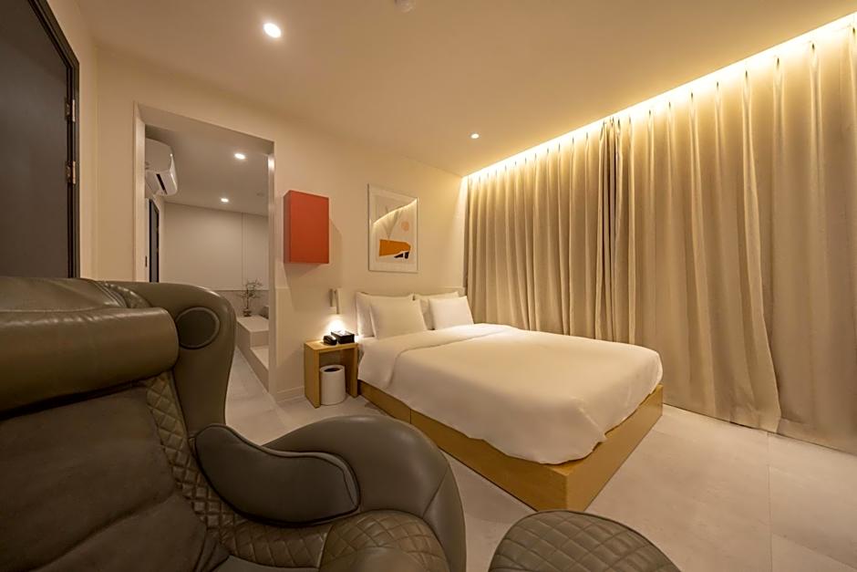 Nomad Anook Hotel Gumi