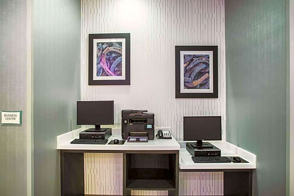 La Quinta Inn & Suites by Wyndham Lubbock South