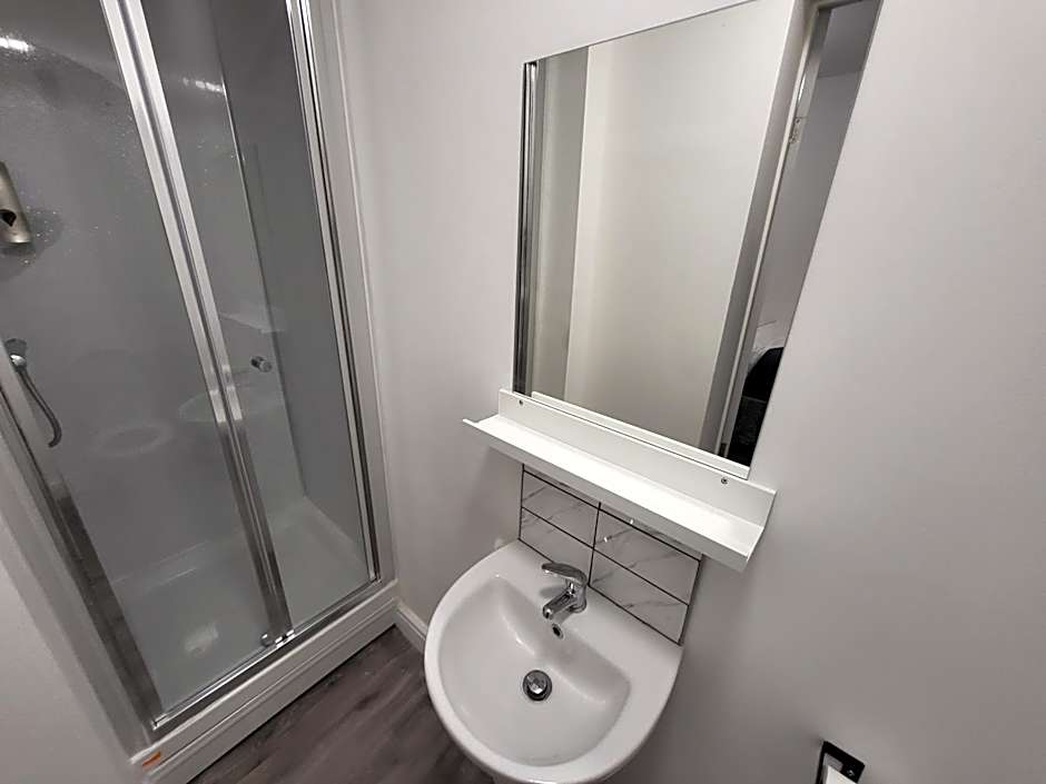 Premier Studios Nottingham - Tring Vale