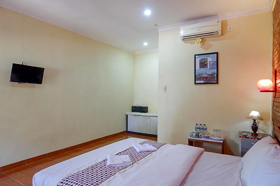 Roemah Beong Syariah at Desa Wisata Kembanglimus Mitra RedDoorz