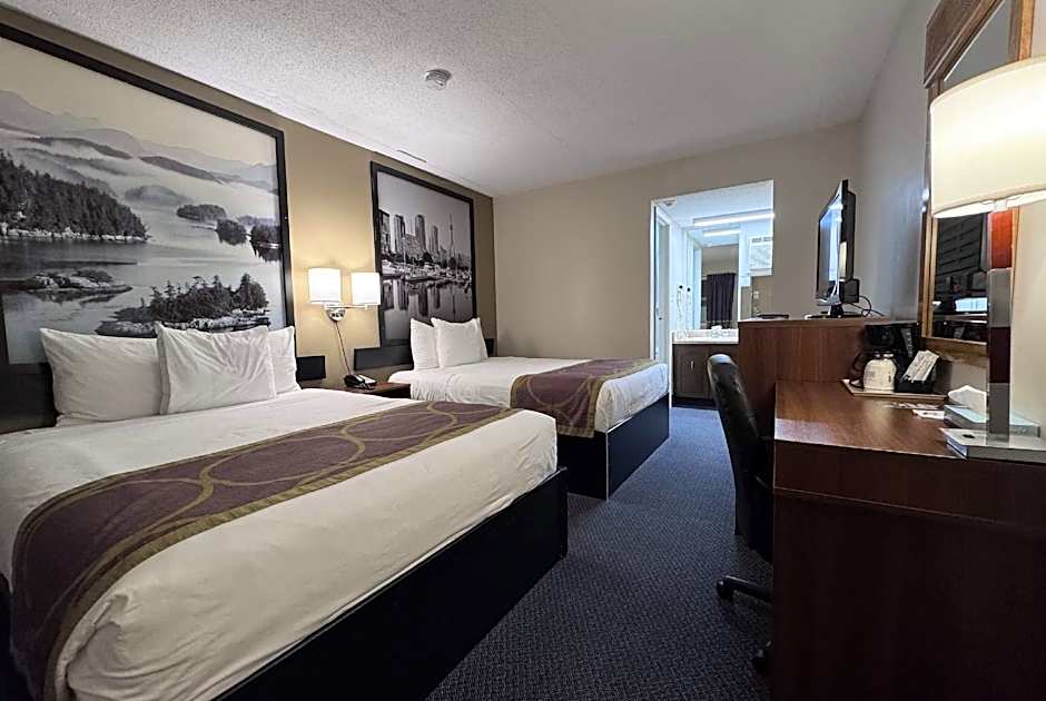 Super 8 by Wyndham Guelph