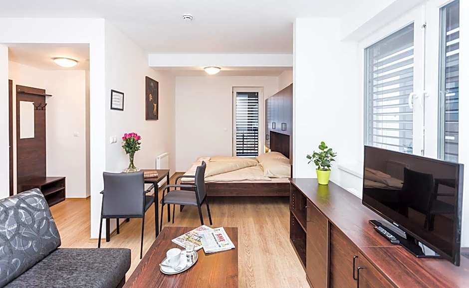 Barok Hotel and Apartments