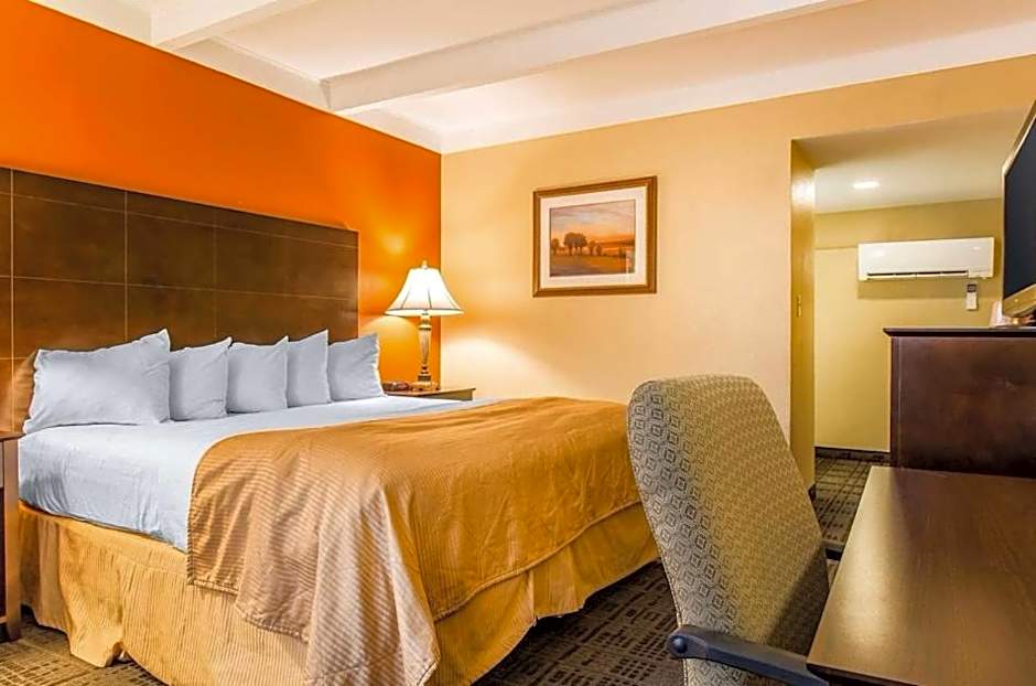 Hamden Hotel and Suites HAMDEN - NEW HAVEN