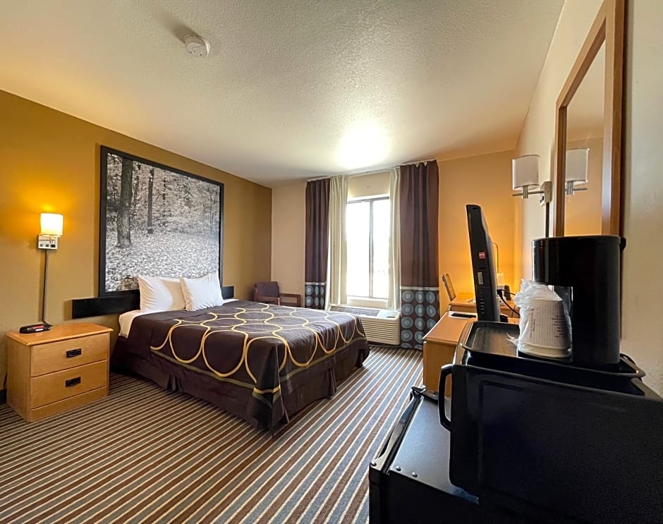 Super 8 by Wyndham Columbia Clark Lane
