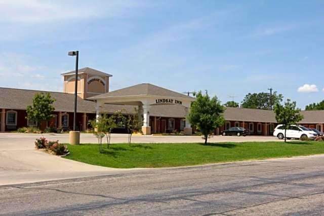 Lindsay Inn