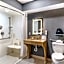 Best Western Premier Richmond City Gateway
