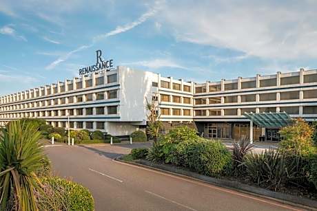 Renaissance by Marriott London Heathrow Hotel