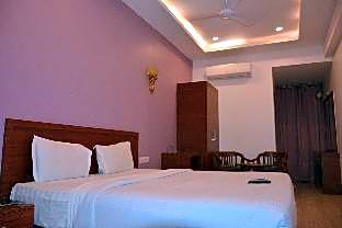 The Grand Neelam Hotel