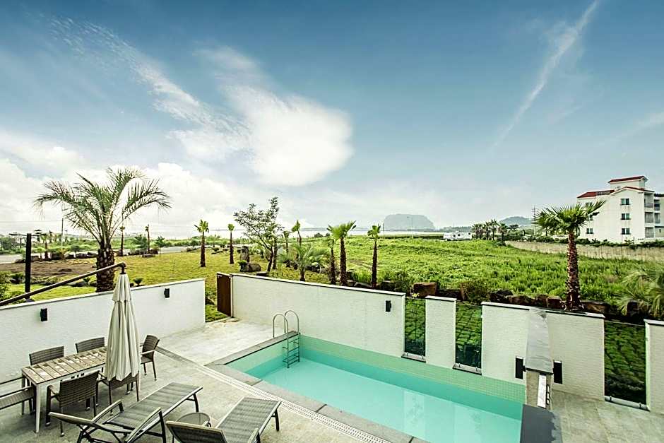 Attirance Pool Villa & Hotel