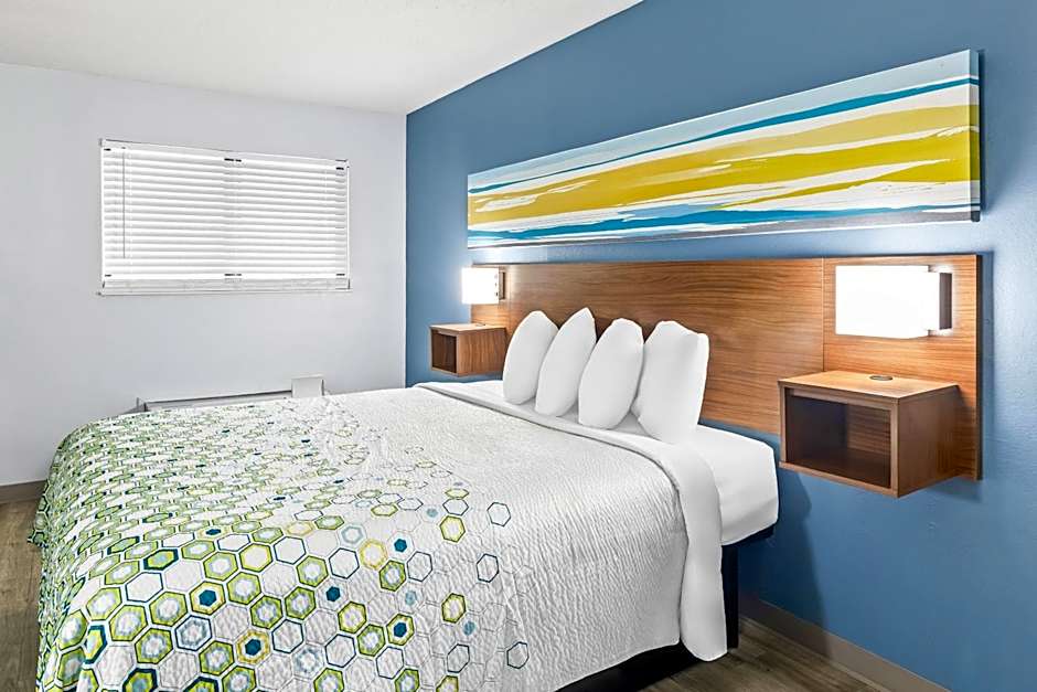 HomeTowne Studios Florence, KY-Cincinnati Airport