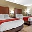 Comfort Inn & Suites Cincinnati Eastgate