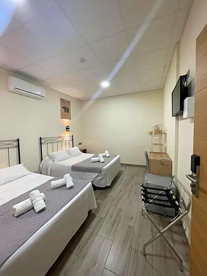 Hostal Balmes Centro