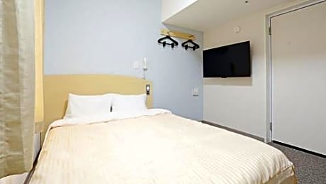 Universal Double Room - Non-Smoking