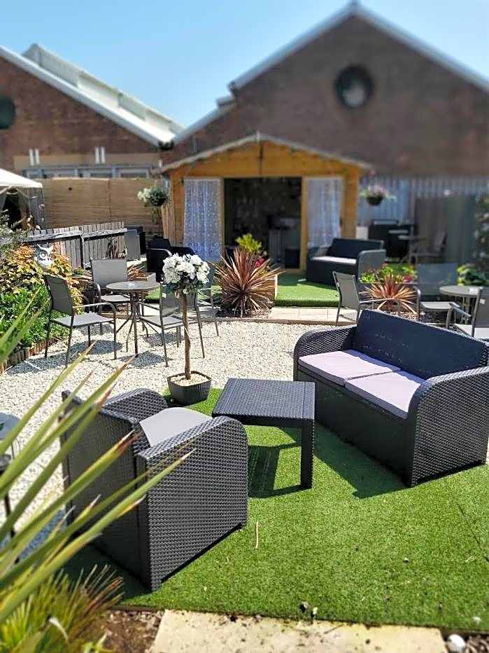 The Vale Apart Hotel