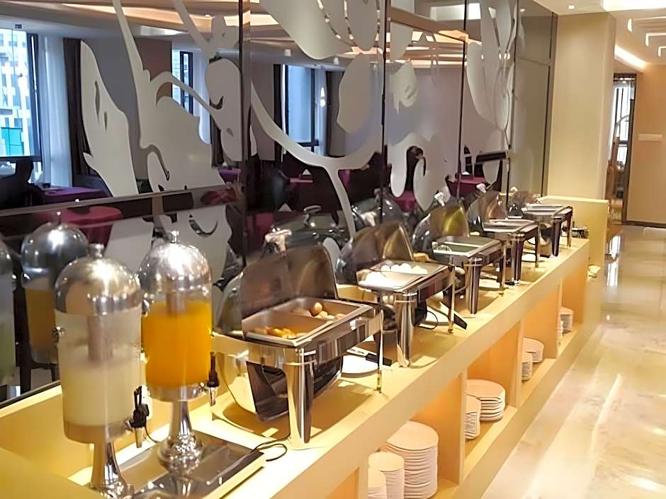 Lavande Hotel Wuhan Wujia Mountain Branch