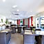 Park & Suites Village Aix-Le Rousset