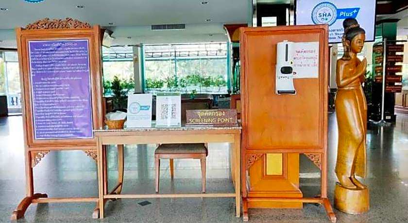 Viangtak Riverside Hotel