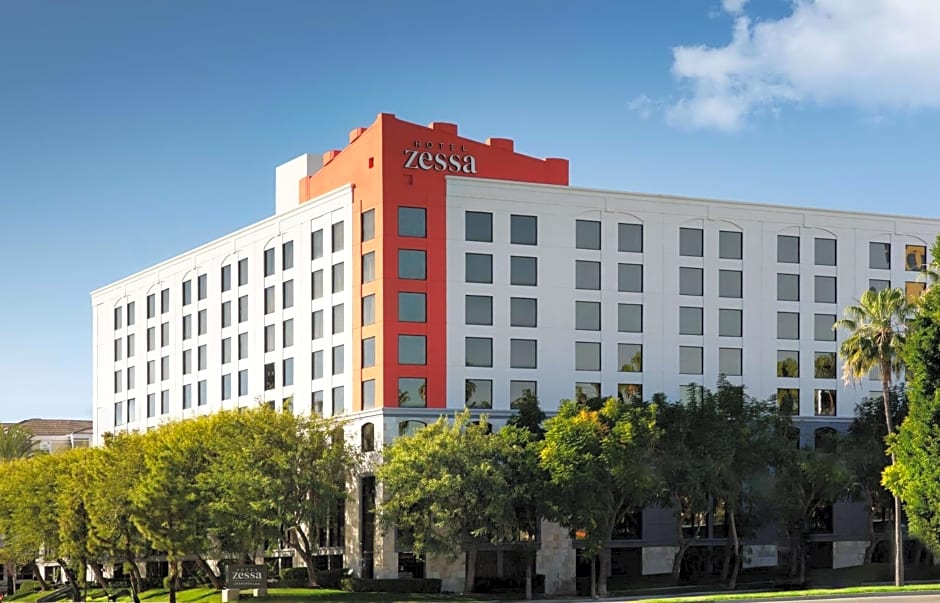 DoubleTree By Hilton Hotel Santa Ana/Orange County Airport