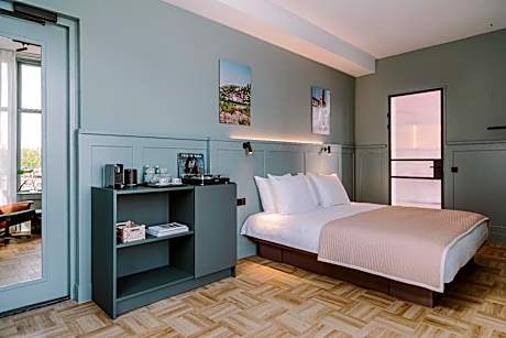 Deluxe Double Room with Balcony