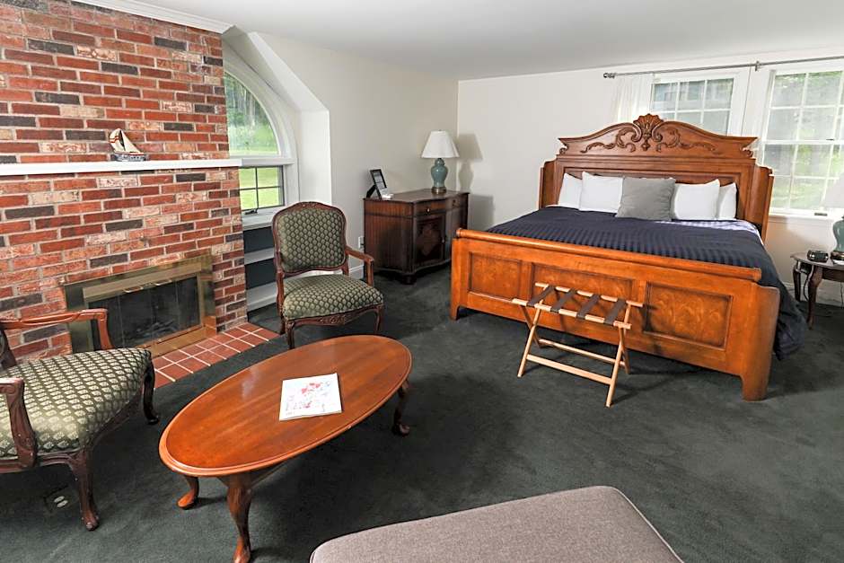 Inn at Taughannock Falls