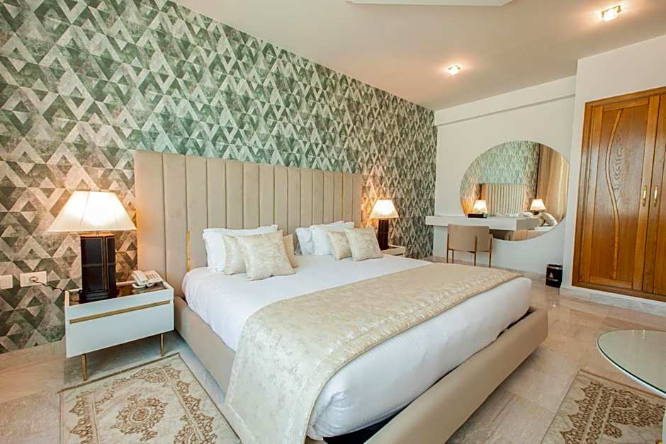The Penthouse Suites Hotel